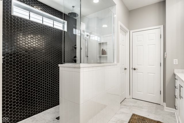 11923 Avedon Way, Zionsville, IN 46077