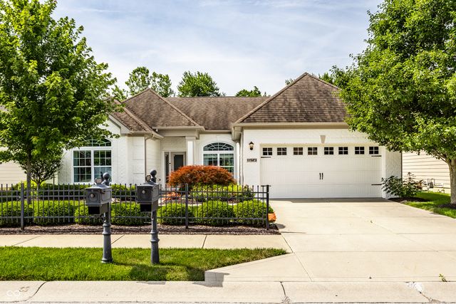 11923 Avedon Way, Zionsville, IN 46077