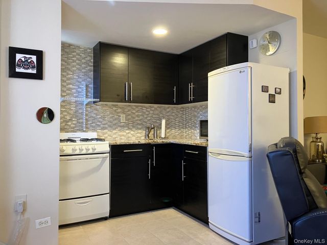 3440 78th Street 4A, Jackson Heights, NY 11372