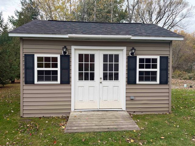 273 Cameron Drive, St. Albans Town, VT 05478