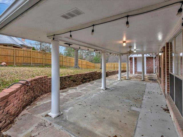 1416 Champions Drive, Lufkin, TX 75901