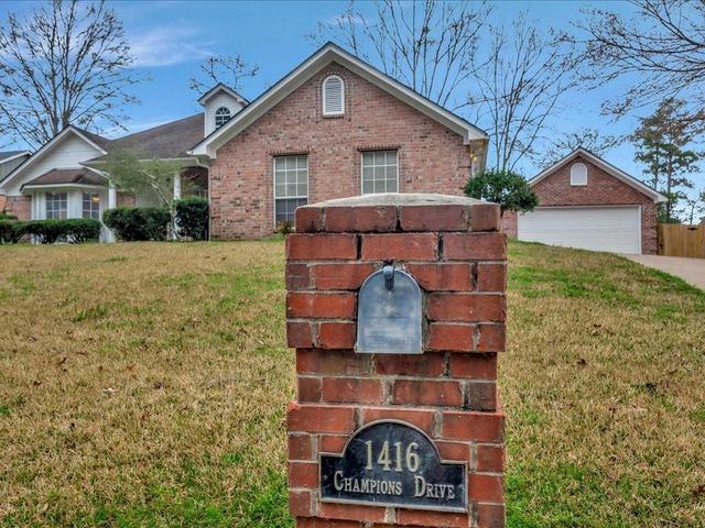 1416 Champions Drive, Lufkin, TX 75901