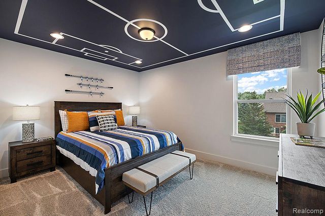 6151 N Trailwoods Drive, Ann Arbor, MI 48103