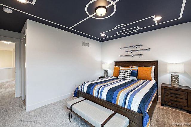 6151 N Trailwoods Drive, Ann Arbor, MI 48103