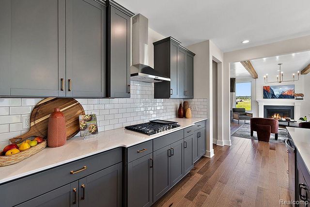 6151 N Trailwoods Drive, Ann Arbor, MI 48103