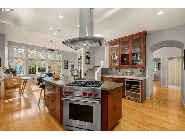 3853 Nw VARDON Pl, Portland, OR 97229