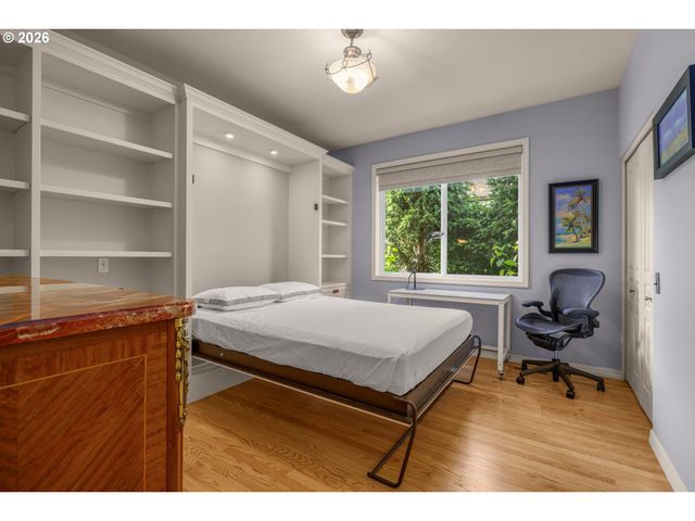 3853 Nw VARDON Pl, Portland, OR 97229