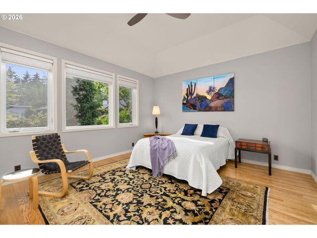 3853 Nw VARDON Pl, Portland, OR 97229