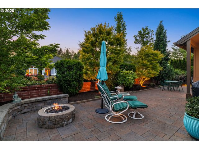 3853 Nw VARDON Pl, Portland, OR 97229