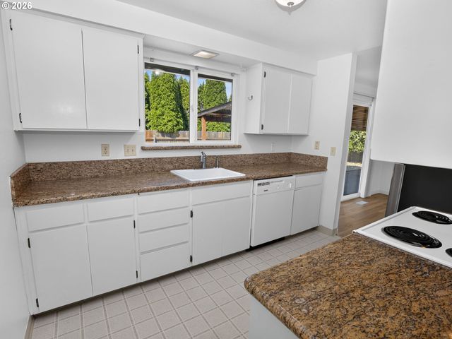 3095 Sw 202ND Ave, Beaverton, OR 97003