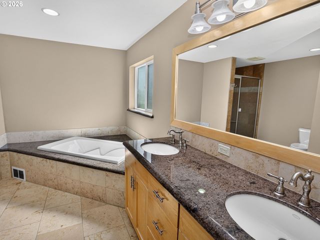 3095 Sw 202ND Ave, Beaverton, OR 97003