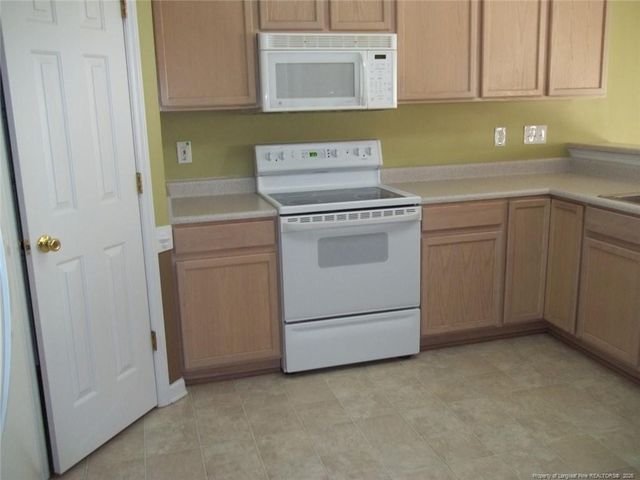 5619 Walking Trail, Hope Mills, NC 28079