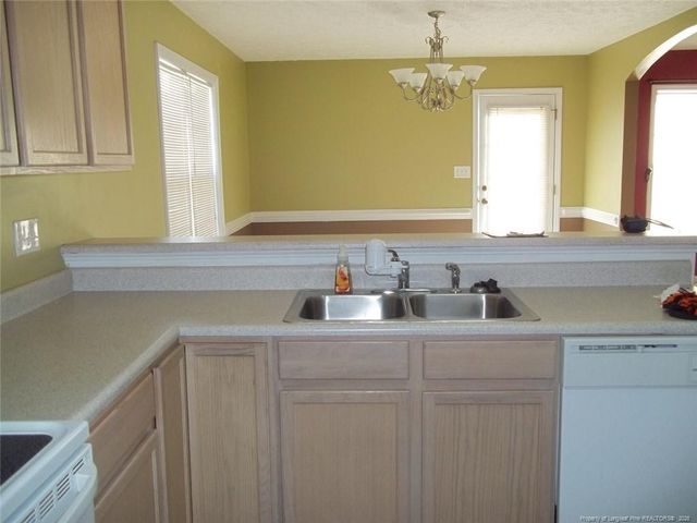 5619 Walking Trail, Hope Mills, NC 28079