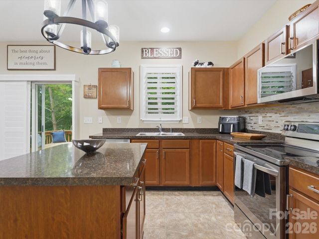 1566 Glenbar Court, Clover, SC 29710
