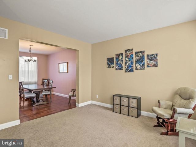 32 SPEND A BUCK DR, Dillsburg, PA 17019
