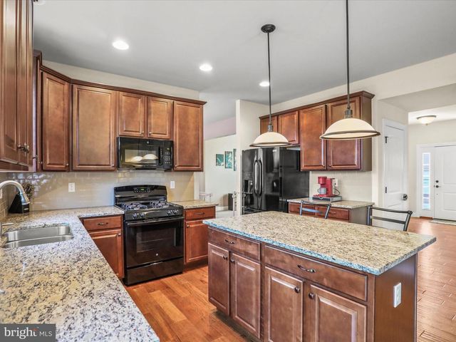 32 SPEND A BUCK DR, Dillsburg, PA 17019