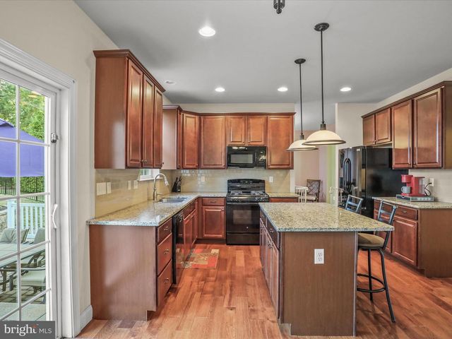 32 SPEND A BUCK DR, Dillsburg, PA 17019
