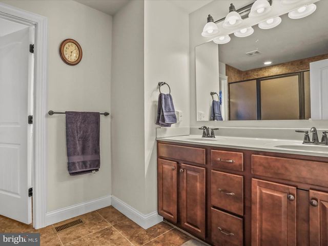 32 SPEND A BUCK DR, Dillsburg, PA 17019