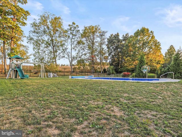 32 SPEND A BUCK DR, Dillsburg, PA 17019