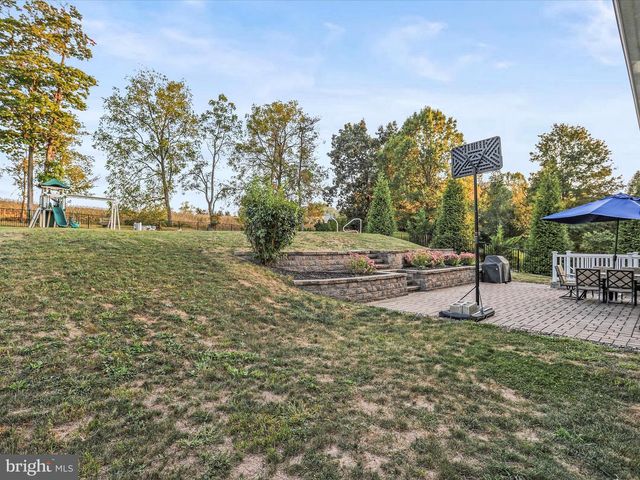 32 SPEND A BUCK DR, Dillsburg, PA 17019