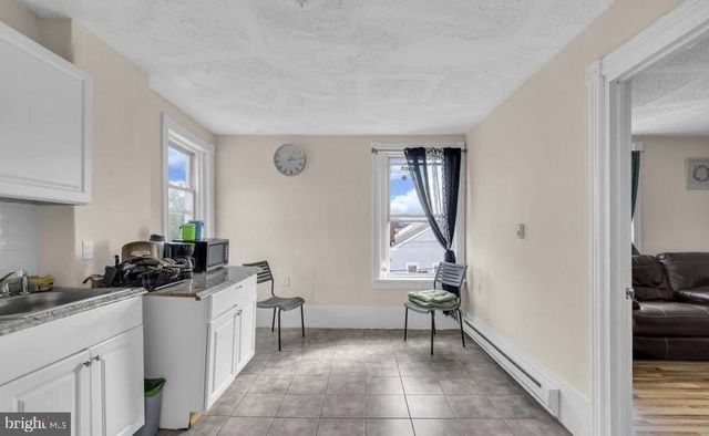 724 DIVISION ST, Trenton, NJ 08611