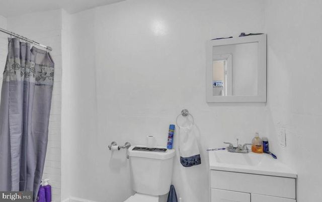 724 DIVISION ST, Trenton, NJ 08611