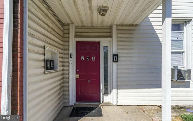 724 DIVISION ST, Trenton, NJ 08611