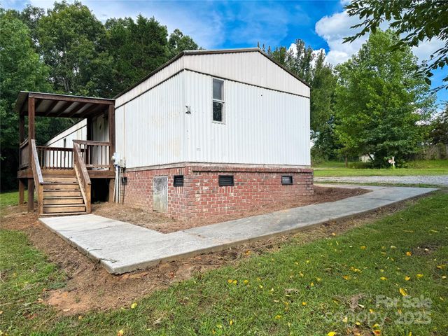 7298 Palm Tree Drive, Vale, NC 28168