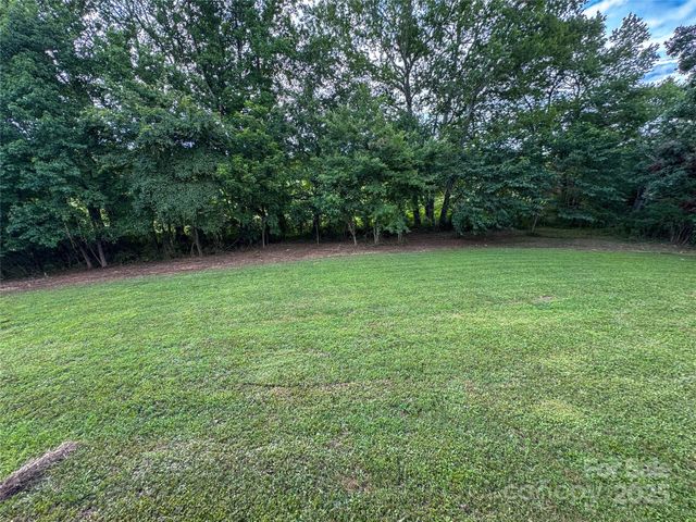 7298 Palm Tree Drive, Vale, NC 28168