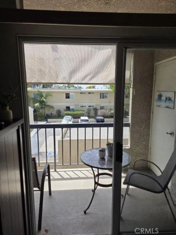 4591 Warner Avenue 203, Huntington Beach, CA 92649