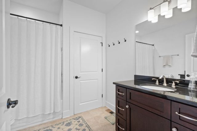 5505 Knob Rd, Nashville, TN 37209