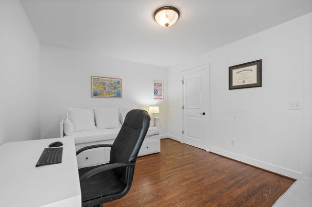 5505 Knob Rd, Nashville, TN 37209