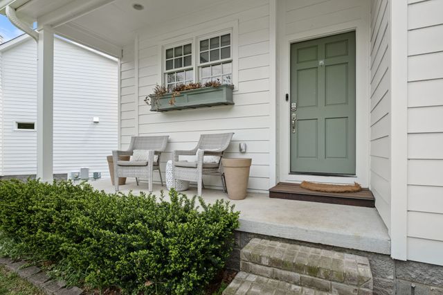 5505 Knob Rd, Nashville, TN 37209