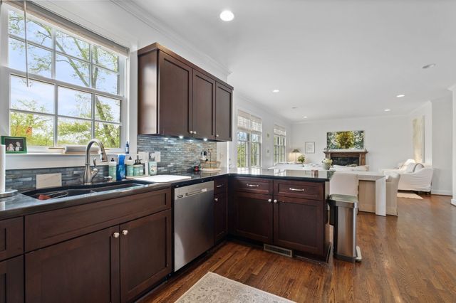 5505 Knob Rd, Nashville, TN 37209
