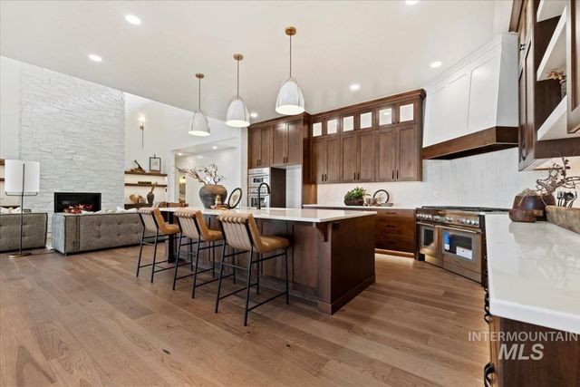 993 S Waning Ln, Eagle, ID 83616
