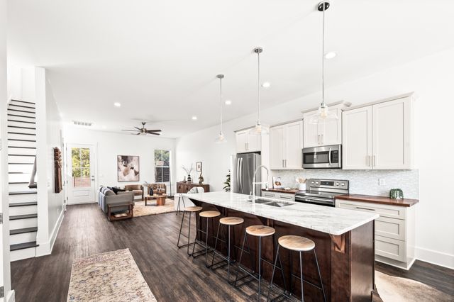 1000 Free Silver Rd, Nashville, TN 37207