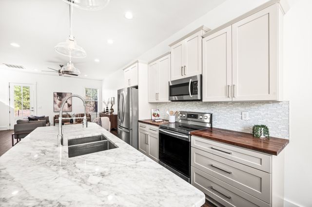 1000 Free Silver Rd, Nashville, TN 37207