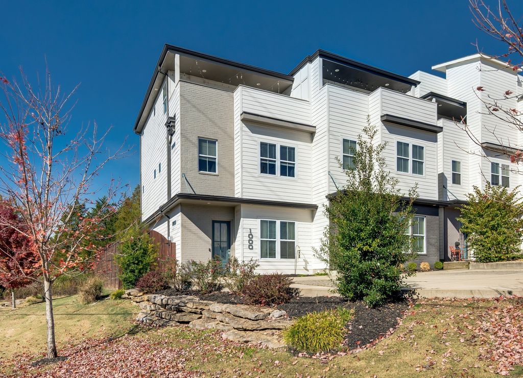 1000 Free Silver Rd, Nashville, TN 37207