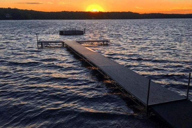 20 Lakewood Drive, Mashpee, MA 02649