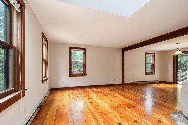 20 Lakewood Drive, Mashpee, MA 02649