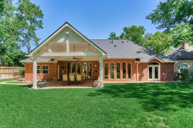 150 Lake View Circle, Montgomery, TX 77356