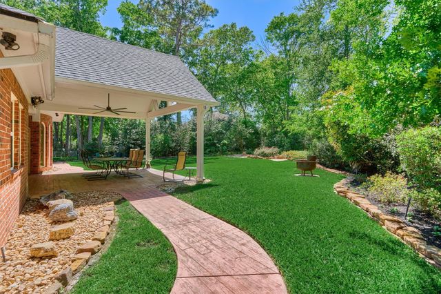 150 Lake View Circle, Montgomery, TX 77356