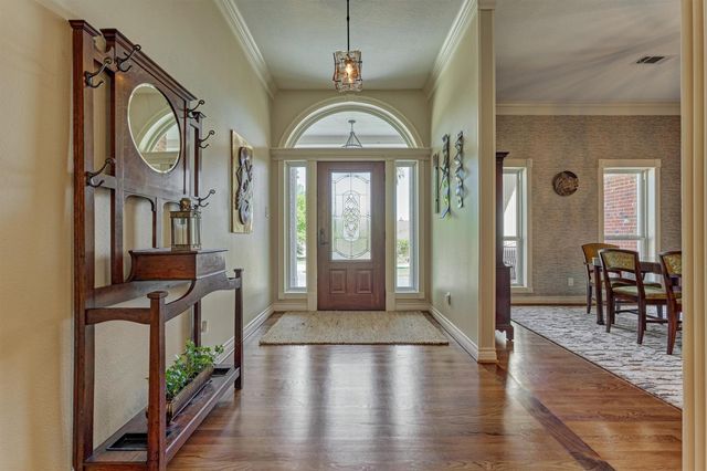 150 Lake View Circle, Montgomery, TX 77356