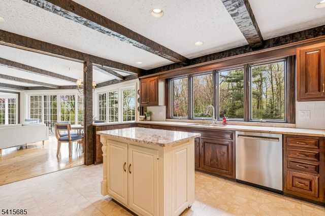 167 Ridge Rd, Watchung Boro, NJ 07069