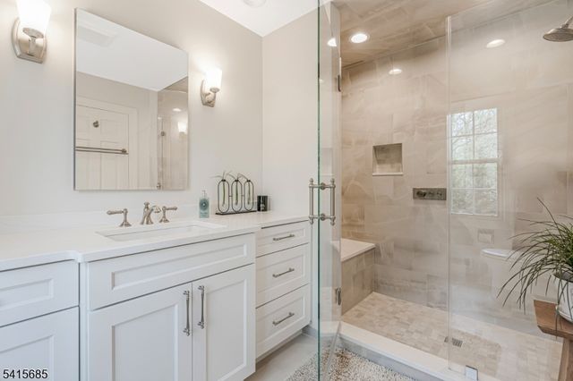 167 Ridge Rd, Watchung Boro, NJ 07069