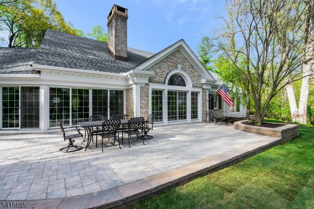 167 Ridge Rd, Watchung Boro, NJ 07069