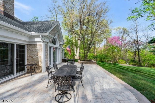 167 Ridge Rd, Watchung Boro, NJ 07069
