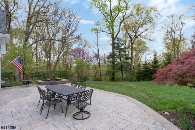 167 Ridge Rd, Watchung Boro, NJ 07069