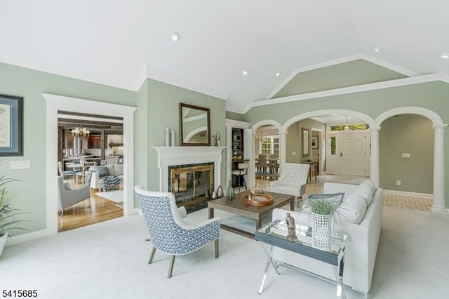 167 Ridge Rd, Watchung Boro, NJ 07069