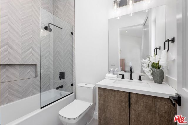 14602 Morrison Street, Sherman Oaks, CA 91403